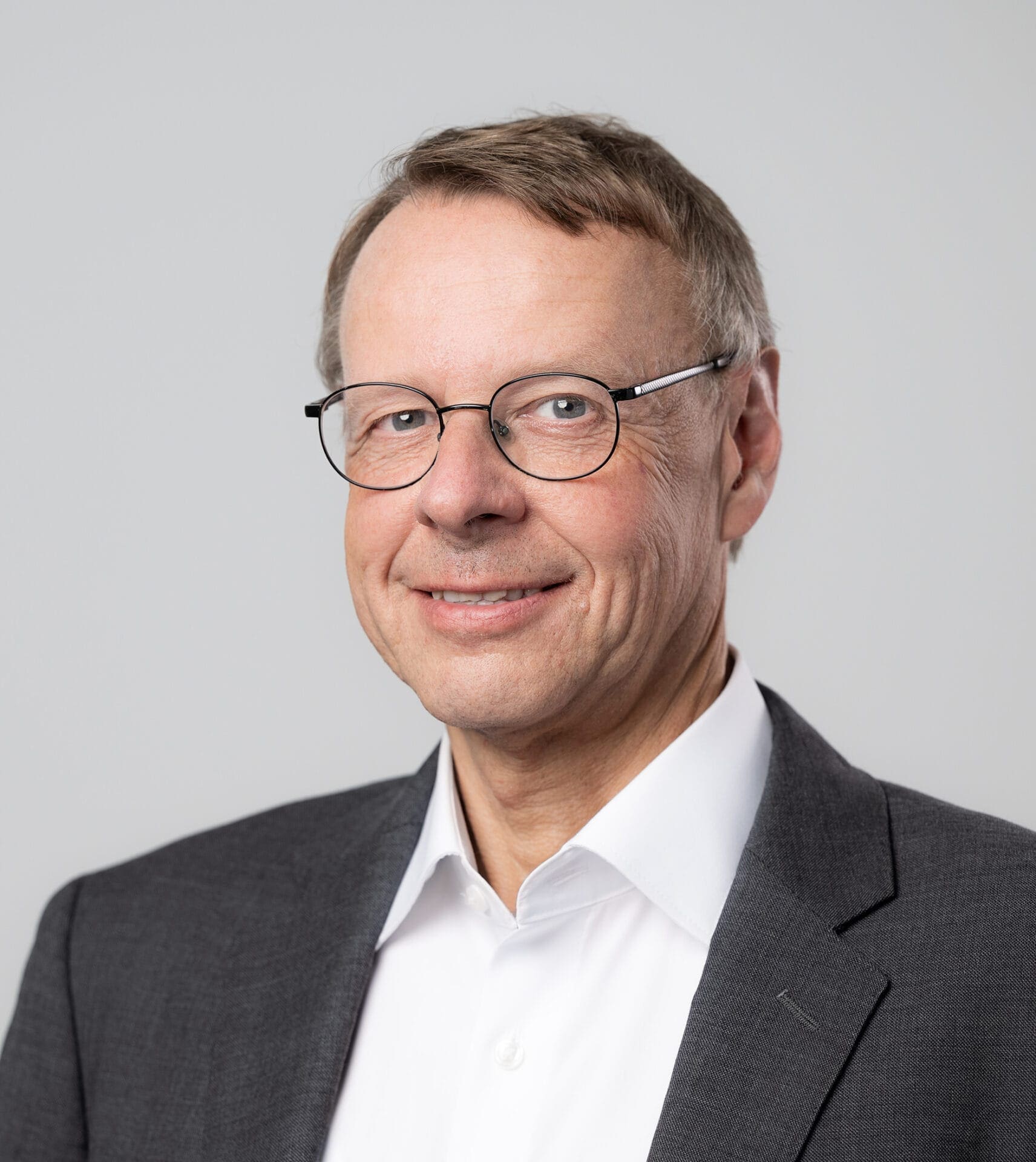 Hoffmann Neopac Names Two Executives to Co-Lead U.S. Facility 1 EURO COSMETICS Magazine • Hoffmann Neopac Names Two Executives to Co-Lead U.S. Facility • Euro Cosmetics • Euro Cosmetics