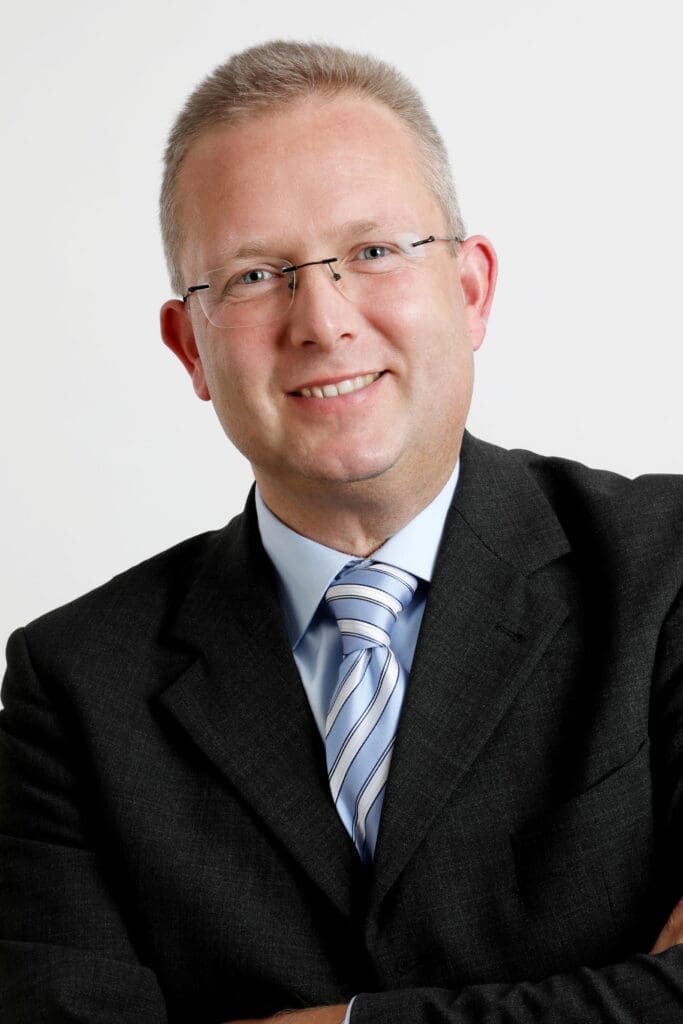 Interview with Ivo Petschke, Managing Director of L.A. Schmitt GmbH 1 EURO COSMETICS Magazine • Interview with Ivo Petschke, Managing Director of L.A. Schmitt GmbH • Ivo Petschke • Ivo Petschke