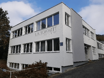 100 years of success at L. A. Schmitt GmbH – with a passion for cosmetics, the highest quality standards, and a spirit of innovation 7 EURO COSMETICS Magazine • 100 years of success at L. A. Schmitt GmbH – with a passion for cosmetics, the highest quality standards, and a spirit of innovation • L. A. Schmitt GmbH • L. A. Schmitt GmbH